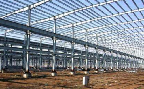 为什么现在房子都是尖扎钢结构搭建的