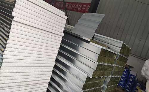 厂房翻新选尖扎彩钢岩棉板厚度指南